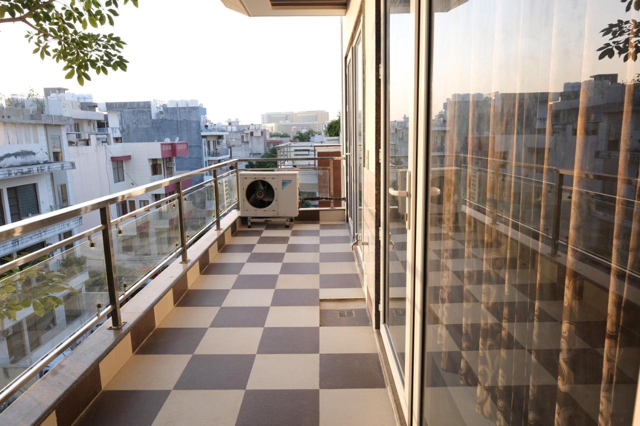 Lime Tree Luxurious 3Bhk Serviced Apartment Near Medanta Gurgaon Exterior photo