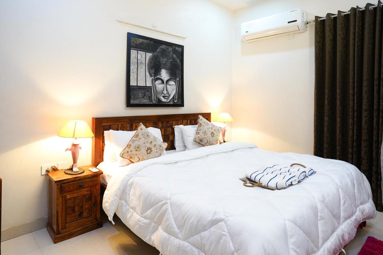 Lime Tree Luxurious 3Bhk Serviced Apartment Near Medanta Gurgaon Exterior photo