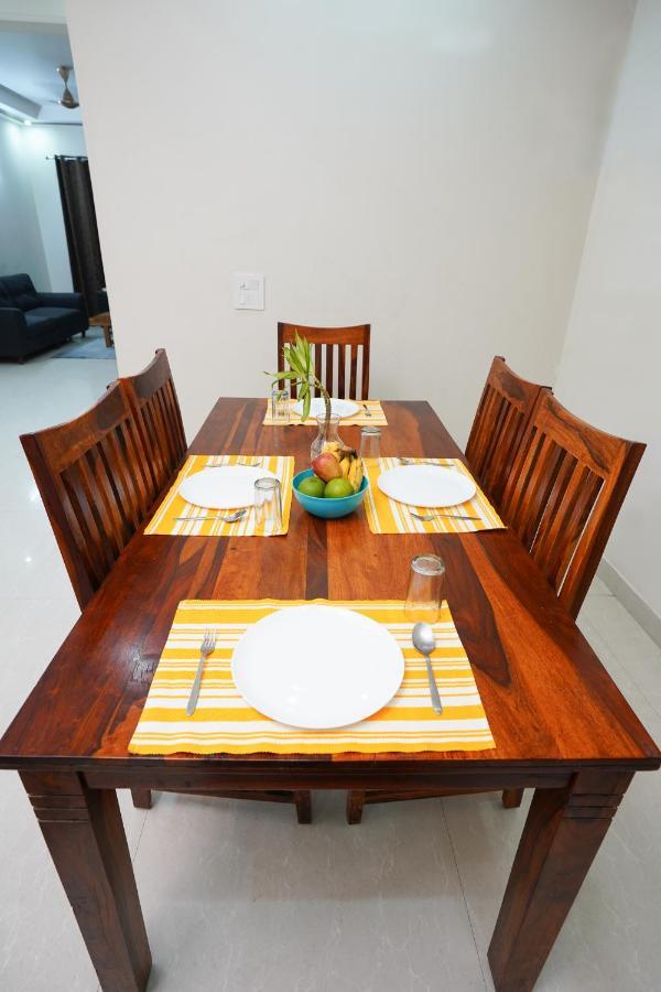 Lime Tree Luxurious 3Bhk Serviced Apartment Near Medanta Gurgaon Exterior photo