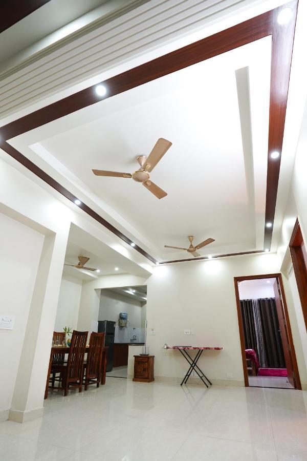 Lime Tree Luxurious 3Bhk Serviced Apartment Near Medanta Gurgaon Exterior photo
